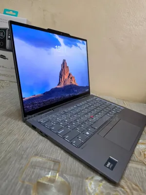 Nouveau Lenovo ThinkPad X1 32GB Intel Core Ultra 7 SSD 1T