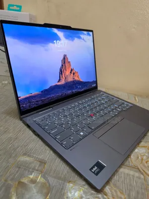 Nouveau Lenovo ThinkPad X1 32GB Intel Core Ultra 7 SSD 1T