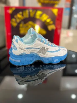 New Balance 1000 (Autre )