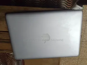 Ordinateur portable Apple MacBook 2010 8GB Intel Core i5 SSD 500GB