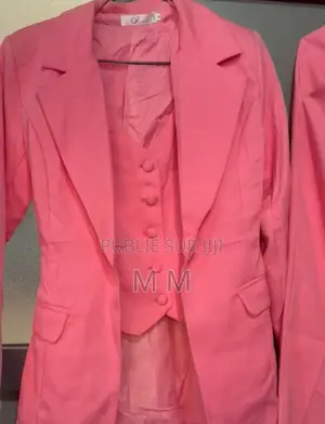 VETEMENTS Neufs Pour DAMES