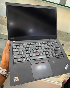 Nouveau Lenovo ThinkPad T14 16GB AMD Ryzen 7 SSD 512GB