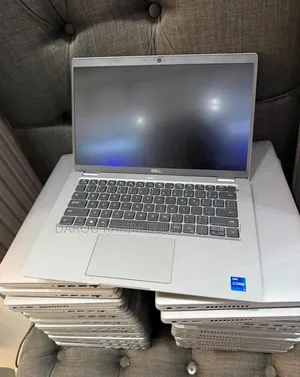Nouveau Dell Latitude 5420 16GB Intel Core i7 SSD 512GB