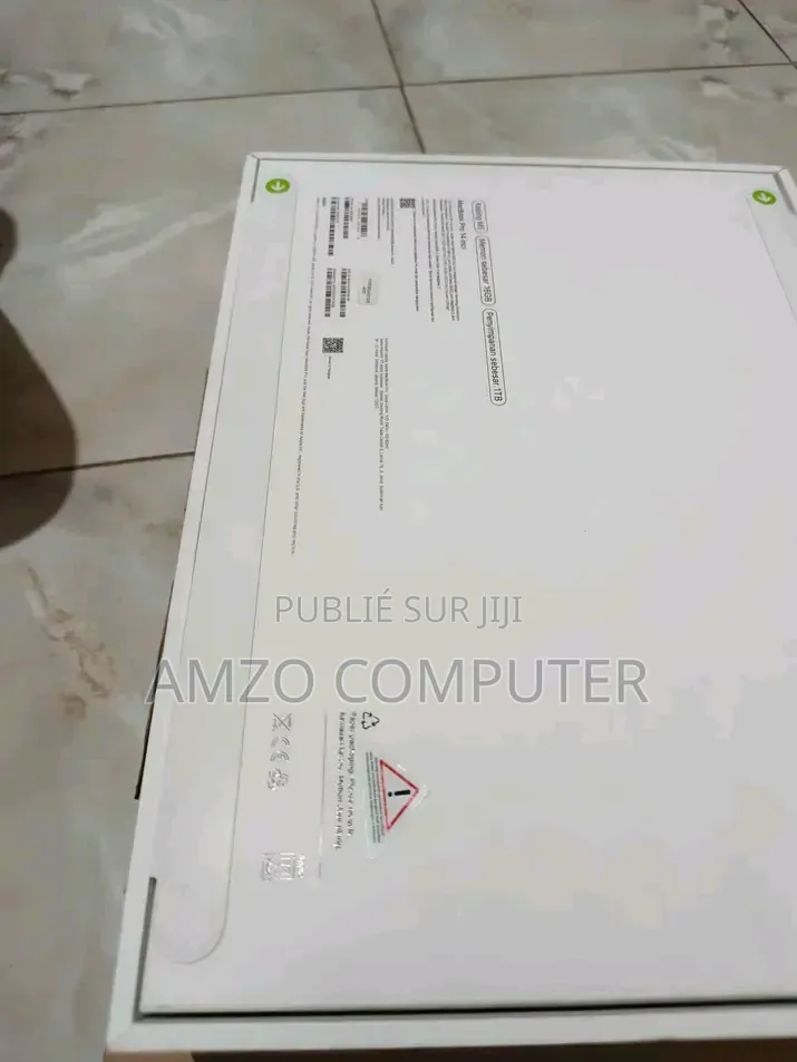 Nouveau Apple MacBook Pro 2025 M5 16GB Apple M5 Max SSD 1T