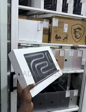 Nouveau Apple MacBook Pro 2025 M5 16GB Apple M5 SSD 1T