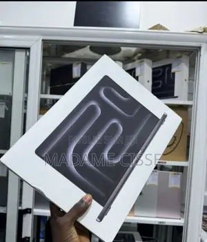 Nouveau Apple MacBook Pro 2025 M5 16GB Apple M5 SSD 1T