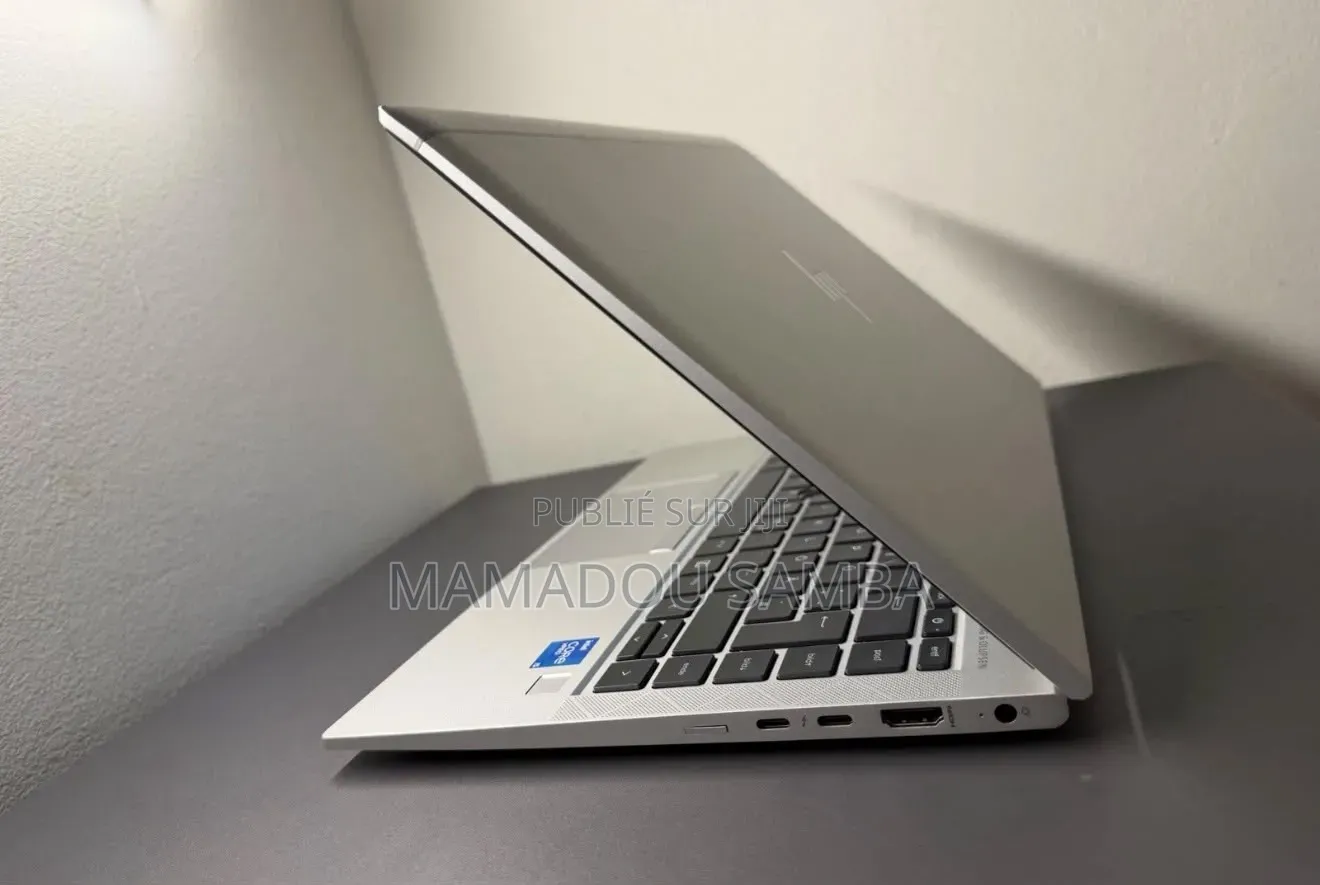 Nouveau HP ZBook Firefly G9 32GB Intel Core i9 SSD 1T