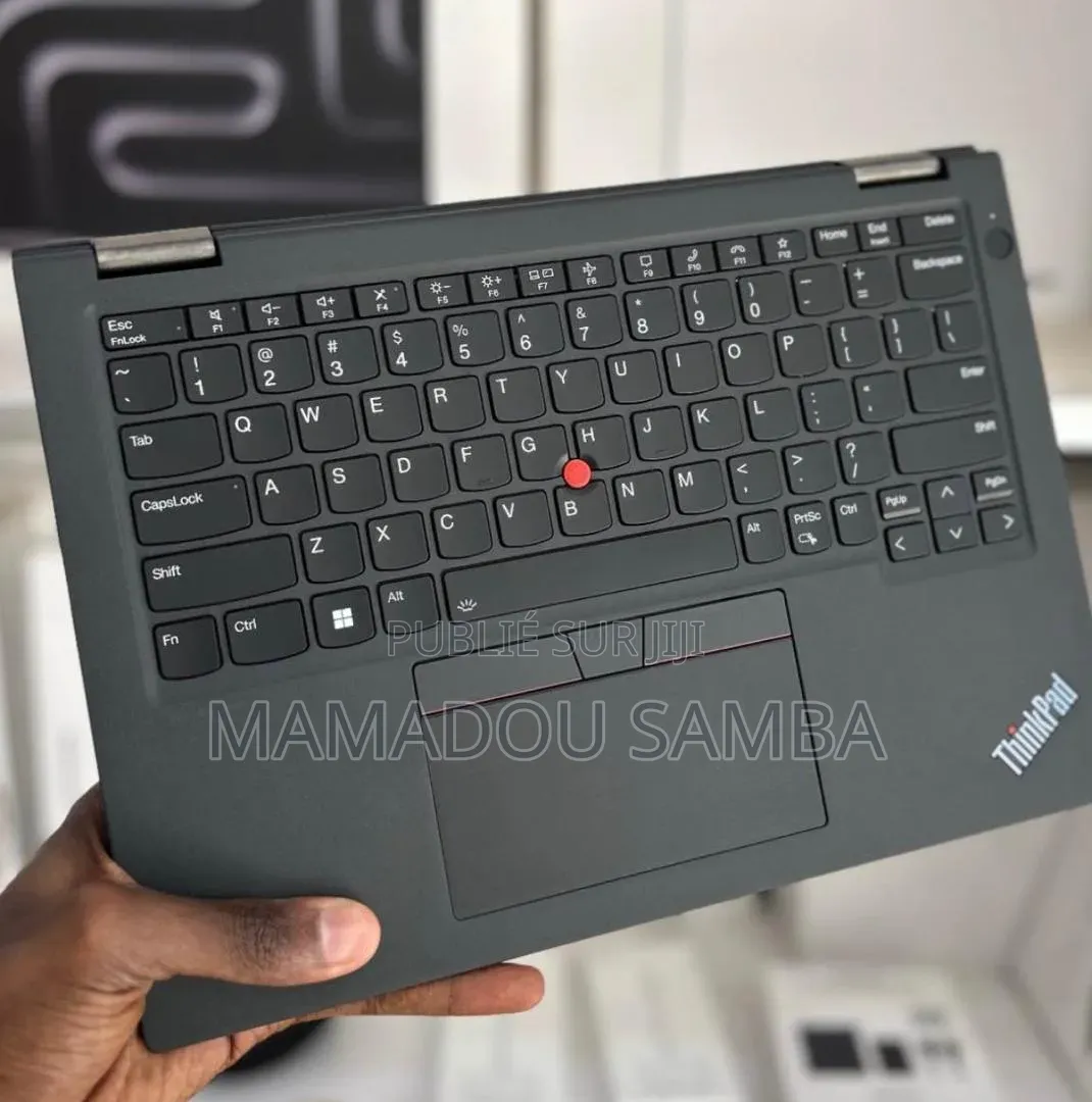 Nouveau Lenovo ThinkPad X1 Yoga 16GB Intel Core i5 SSD 256GB