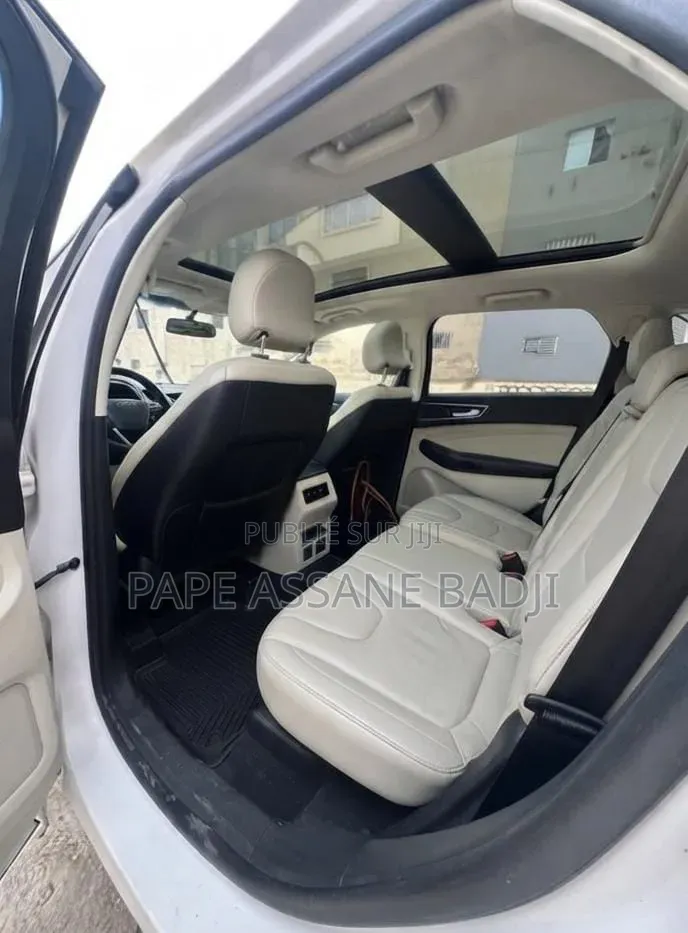 Location Ford Edge Titanium 2017