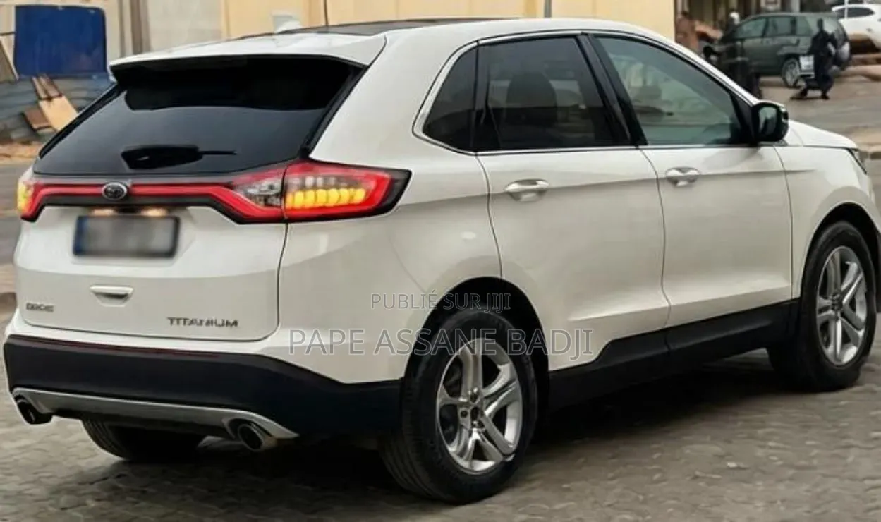 Location Ford Edge Titanium 2017