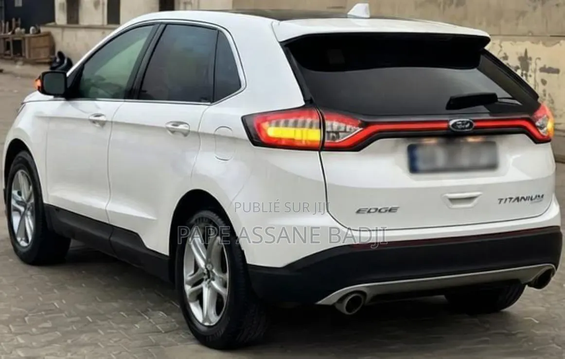 Location Ford Edge Titanium 2017