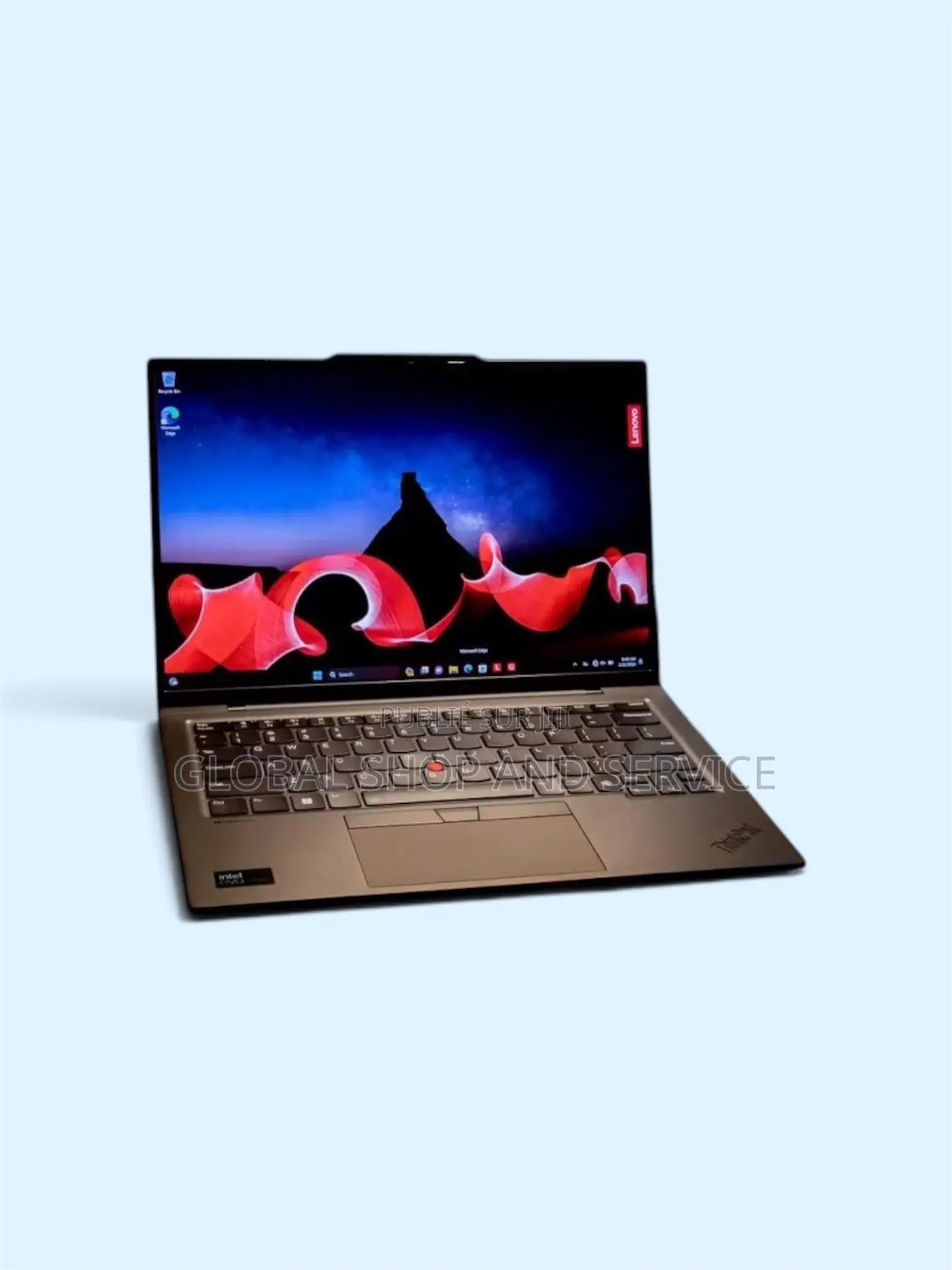 Nouveau Lenovo ThinkPad X1 Carbon 32GB Intel Core Ultra 7 SSD 1T